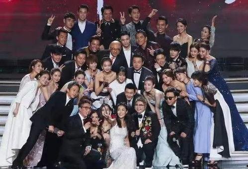 最新爆料17名明星,17位明星最新爆料揭秘  第3张